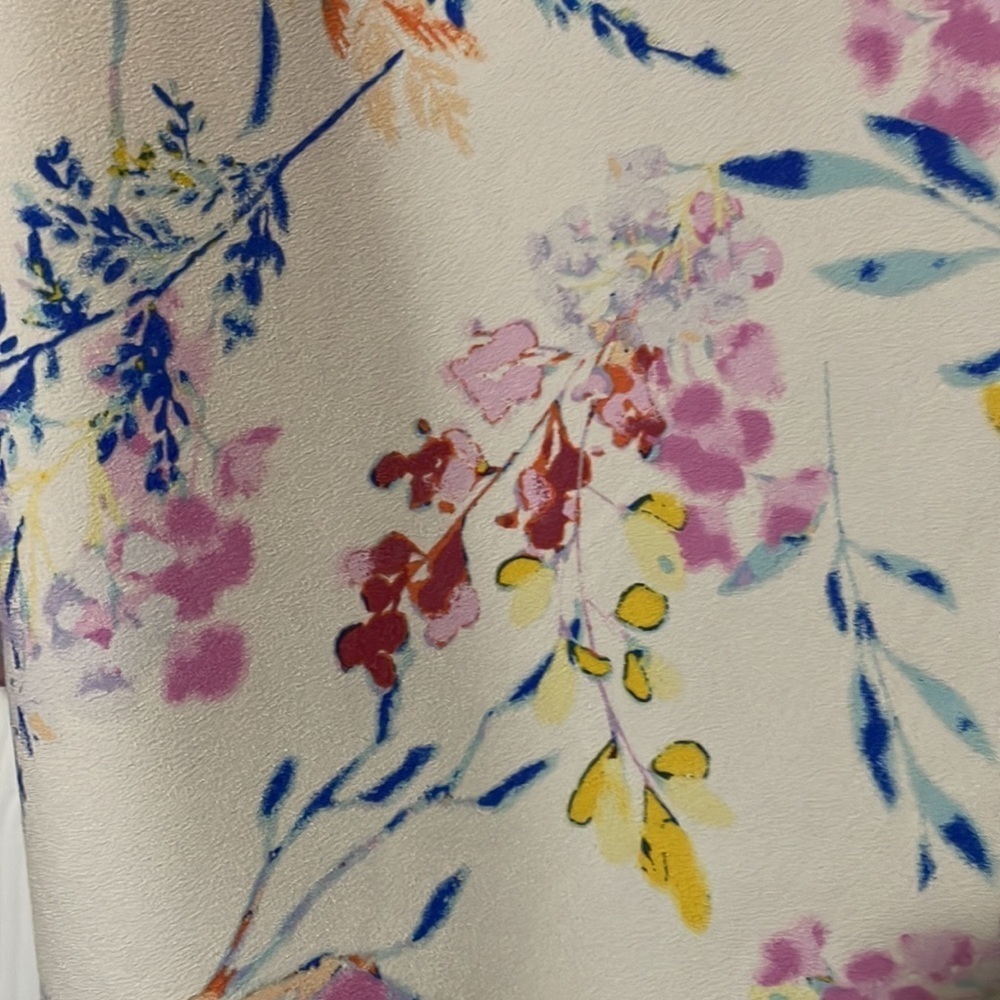 1. Cato floral blouse asymmetrical. - Picture 7 of 8